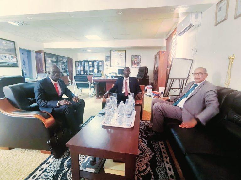 Visite de travail du Ministre des Mines et de l’Industrie à l’ANARPAM